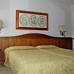 Th - Planibel 4*
